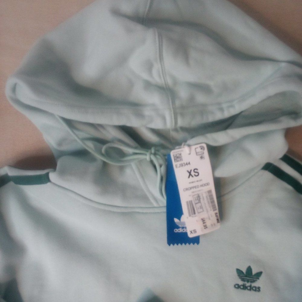 NWT Adidas 3 Stripe Cropped Hoodie Sweatshirt Vapour Green - Picture 2 of 8